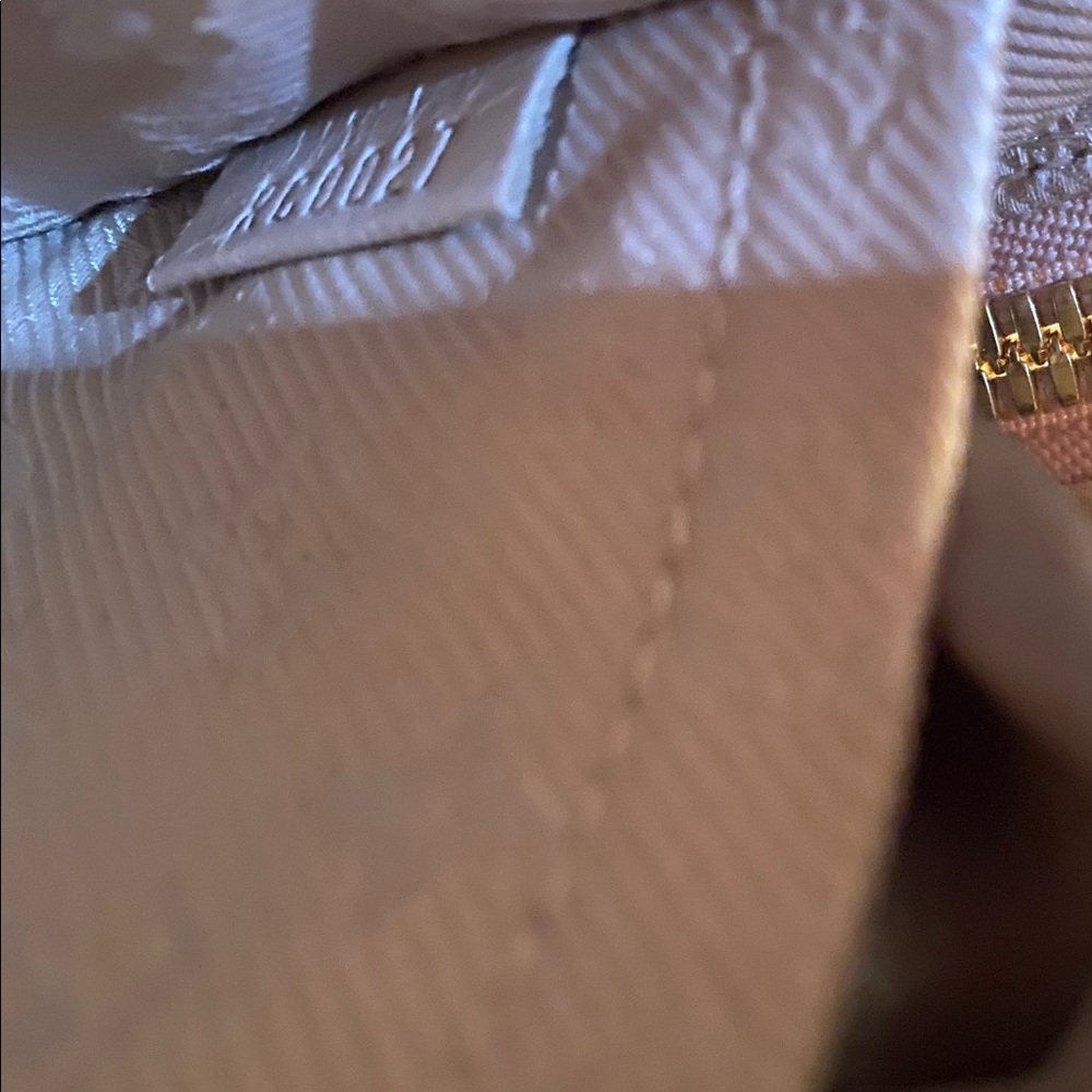 Louis Vuitton Limited Edition Lambskin Handbag - Picture 12 of 12